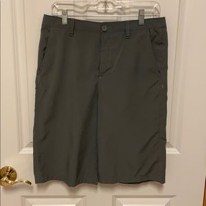 Under Armour Youth XL Golf/Dress Shorts Grey